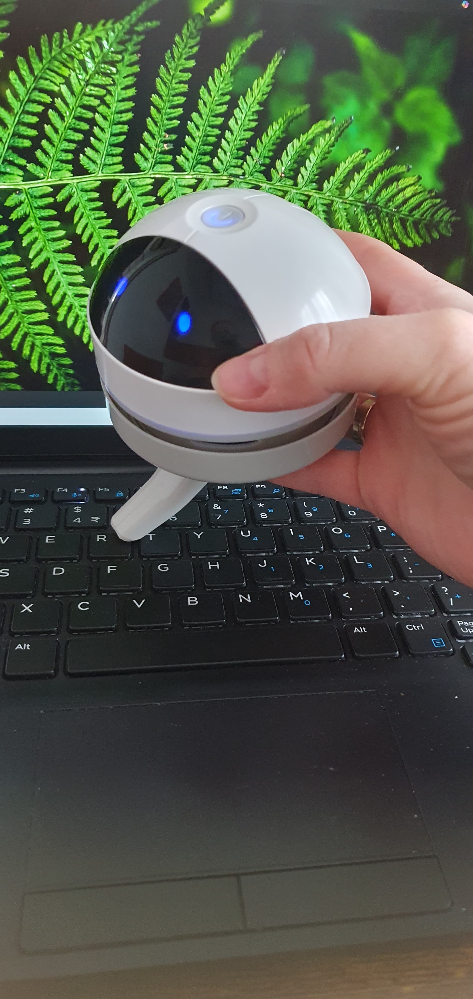 Mini odkurzacz biurkowy