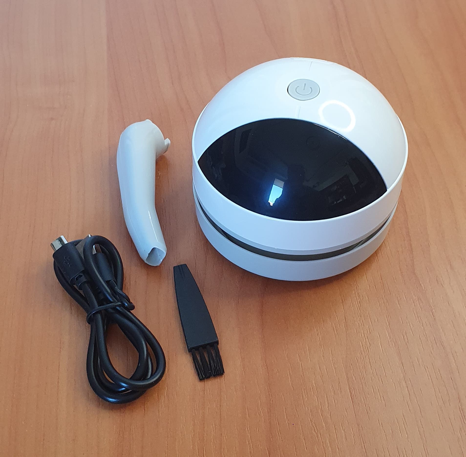 Mini odkurzacz biurkowy